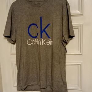 XL women's Calvin Klein tshirt